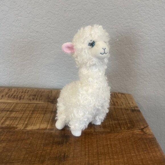 Ty Classic Lily the Cream Colored Llama 7” Plush Stuffed Animal 2018 Retired - Picture 3 of 8